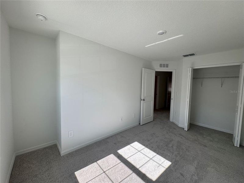 Spacious, unfurnished interior of a new home in , Wesley Chapel (Image 13).