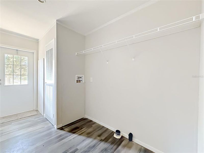 Spacious, unfurnished interior of a new home in , Orlando (Image 32).