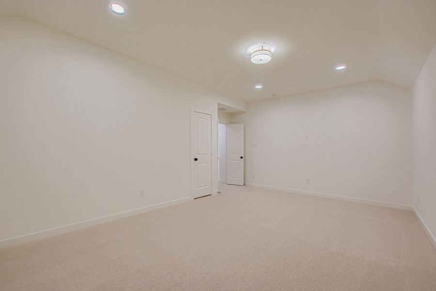 Spacious, unfurnished interior of a new home in Castle Hills Northpointe - Townhomes, Lewisville (Image 26).
