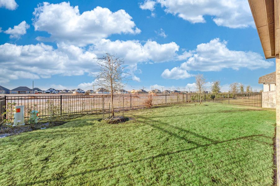 Exterior details and patio area of a home in Jordan Ranch, Fulshear (Image 32).