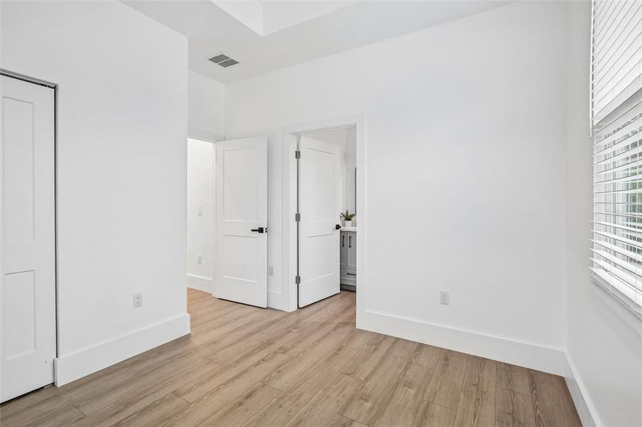 Spacious, unfurnished interior of a new home in , Tampa (Image 22). Spacious, unfurnished interior of a new home in , Tampa (Image 22).