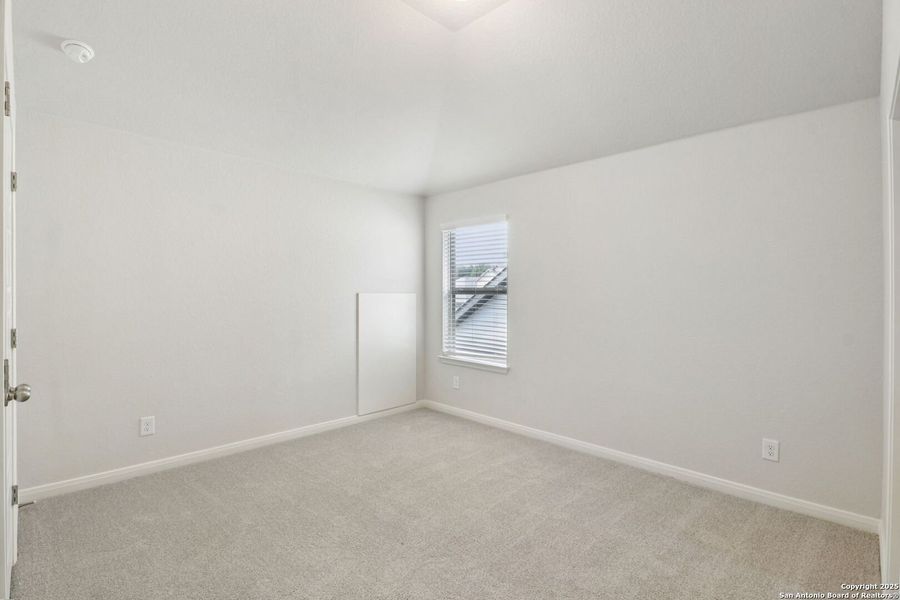 Spacious, unfurnished interior of a new home in Fox Falls, Boerne (Image 13). Spacious, unfurnished interior of a new home in Fox Falls, Boerne (Image 13).