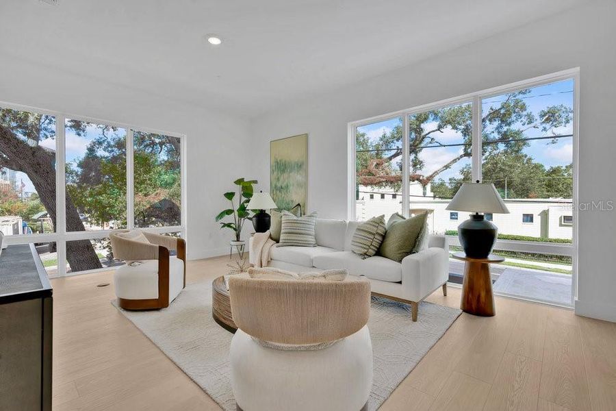 Furnished interior view inside a new home in , Orlando (Image 52).