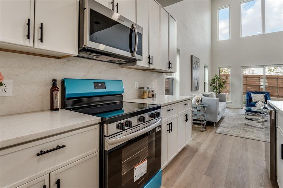 Furnished interior view inside a new home in , Dallas (Image 6).