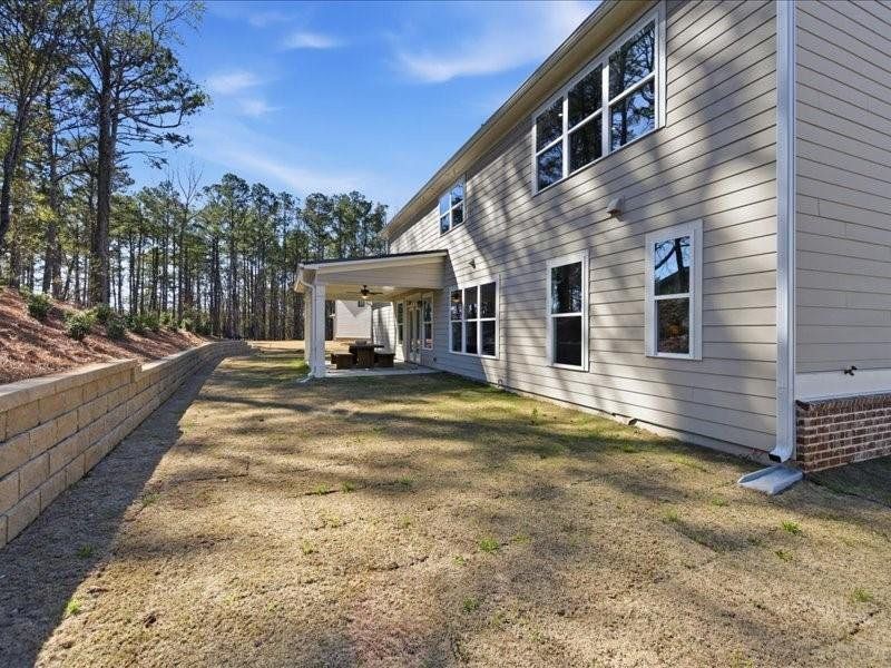 Exterior details and patio area of a home in Ford Landing, Acworth (Image 4).