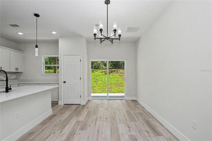 Spacious, unfurnished interior of a new home in , Citrus Springs (Image 16).
