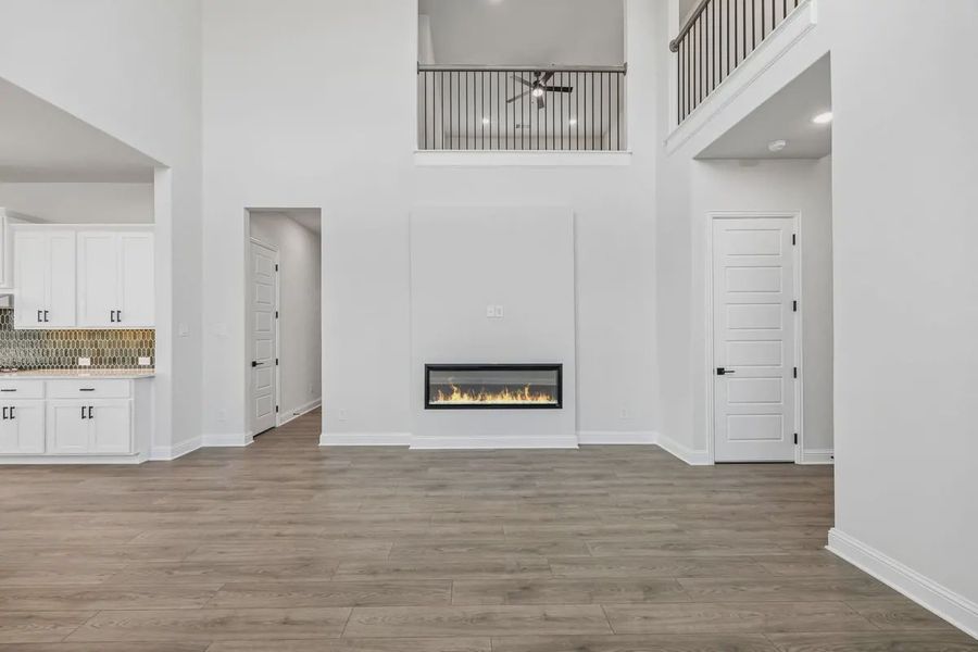 Spacious, unfurnished interior of a new home in Las Lomas, Forney (Image 16). Spacious, unfurnished interior of a new home in Las Lomas, Forney (Image 16).