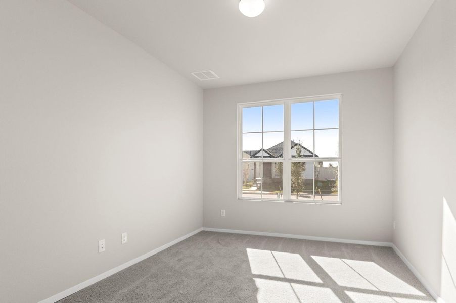 Spacious, unfurnished interior of a new home in Harvest Ridge, Elgin (Image 30).