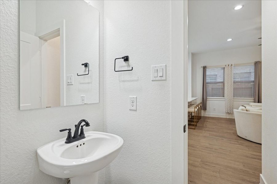 Furnished interior view inside a new home in , Conroe (Image 12).