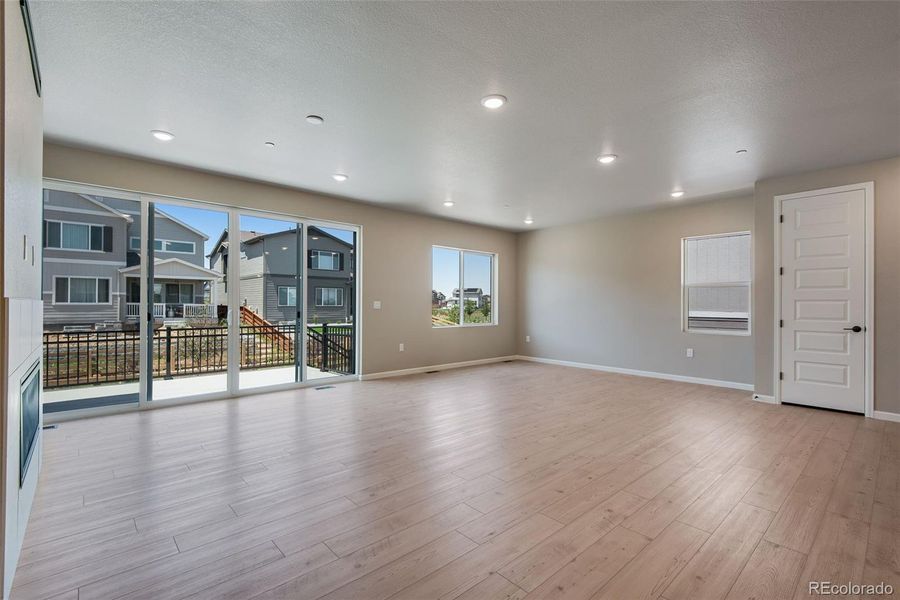 Spacious, unfurnished interior of a new home in Reunion Ridge, Commerce City (Image 48).
