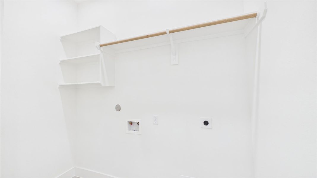 Spacious, unfurnished interior of a new home in , Houston (Image 47).