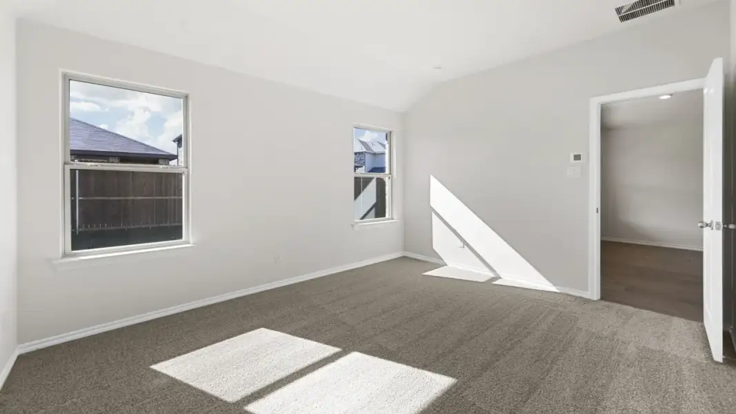 Spacious, unfurnished interior of a new home in Wildcat Ranch, Crandall (Image 26).