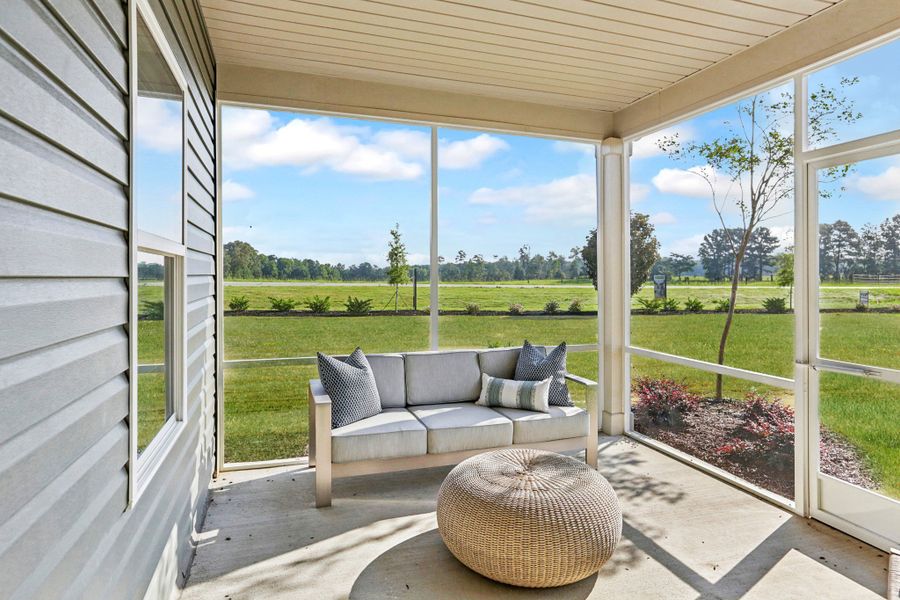 *This is a marketing photo. Colors/options may be different.*