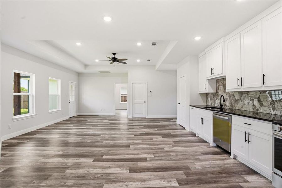 Spacious, unfurnished interior of a new home in , Ennis (Image 17).