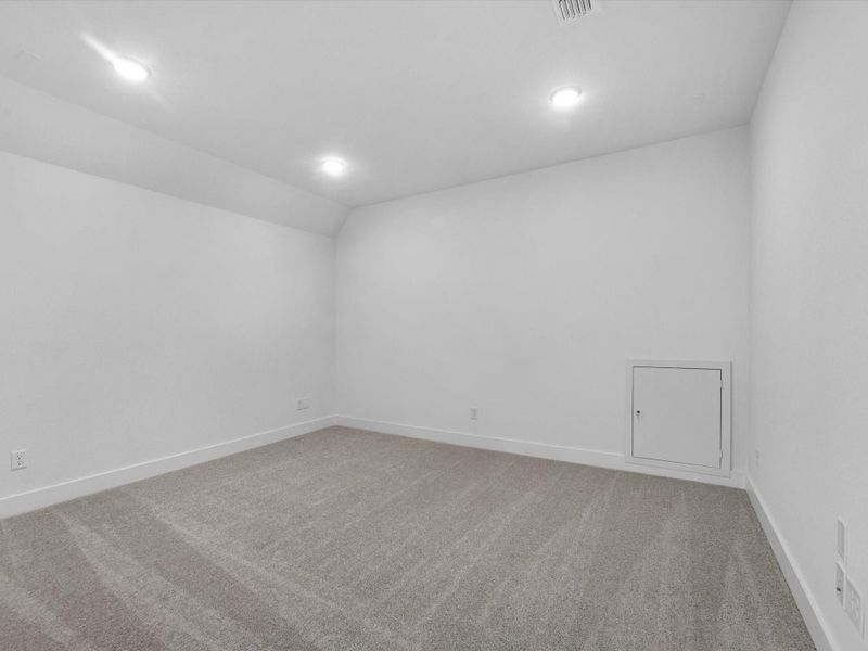 Spacious, unfurnished interior of a new home in Pecan Ridge, Fulshear (Image 18).