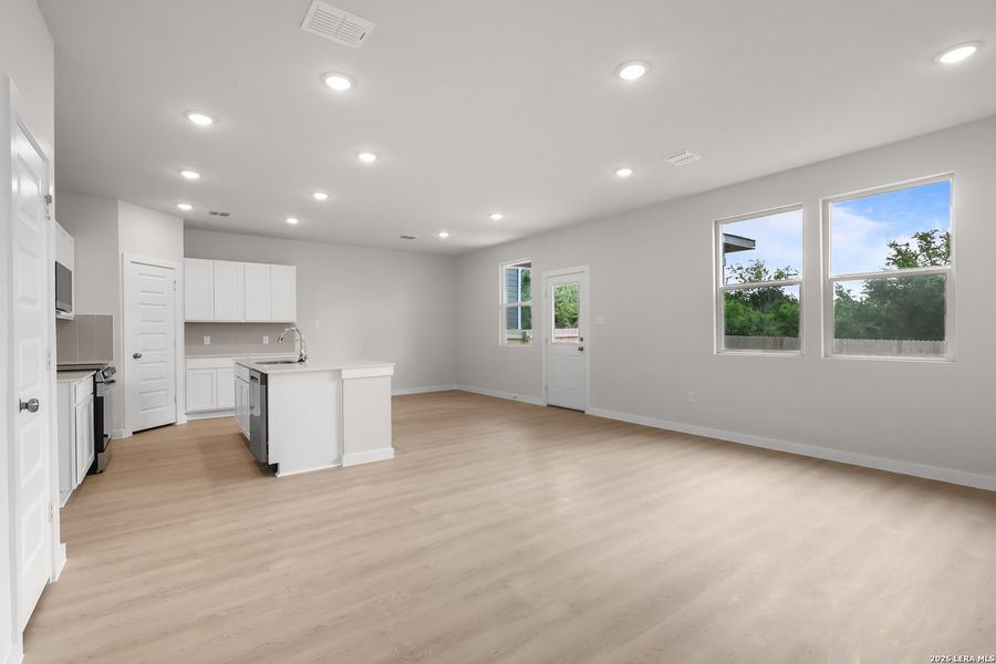 Spacious, unfurnished interior of a new home in Applewhite Meadows, San Antonio (Image 22). Spacious, unfurnished interior of a new home in Applewhite Meadows, San Antonio (Image 22).