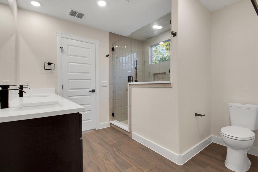 Furnished interior view inside a new home in , Bastrop (Image 10).