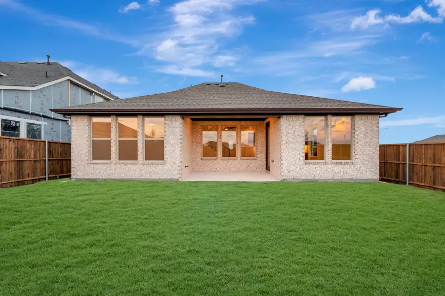 Exterior details and patio area of a home in LaPrelle, Fort Worth (Image 22).