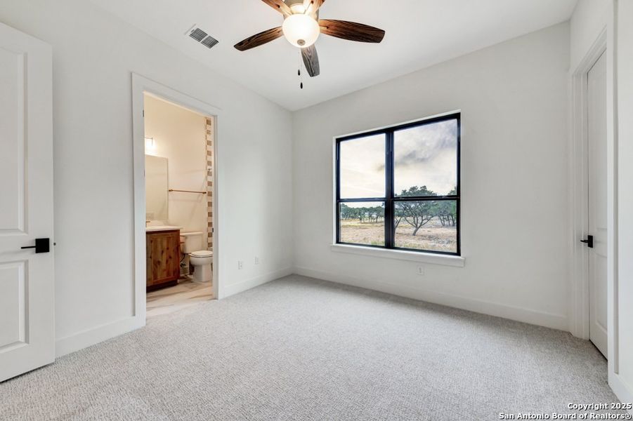 Spacious, unfurnished interior of a new home in , Boerne (Image 33).