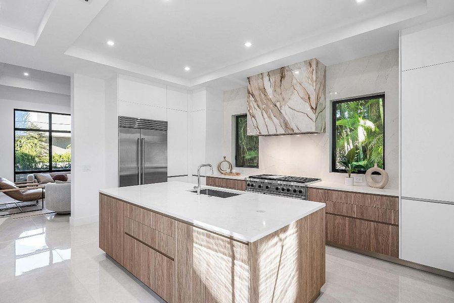 021-25833rdCourt-WestPalmBeach-FL-33407-