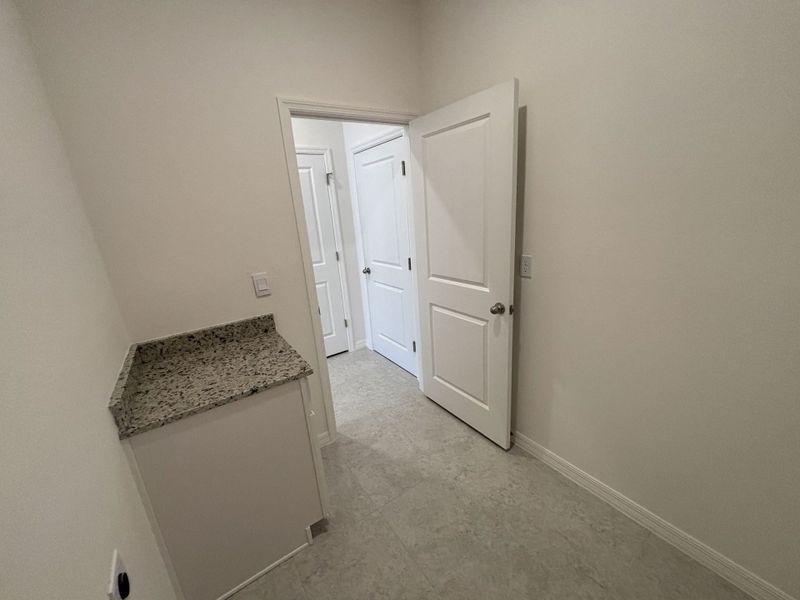 Spacious, unfurnished interior of a new home in Lehigh Acres, Lehigh Acres (Image 29).