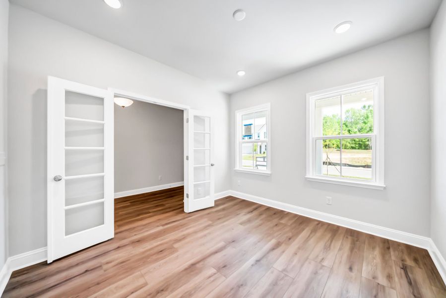 Spacious, unfurnished interior of a new home in Monroe Preserve, Chapin (Image 35).