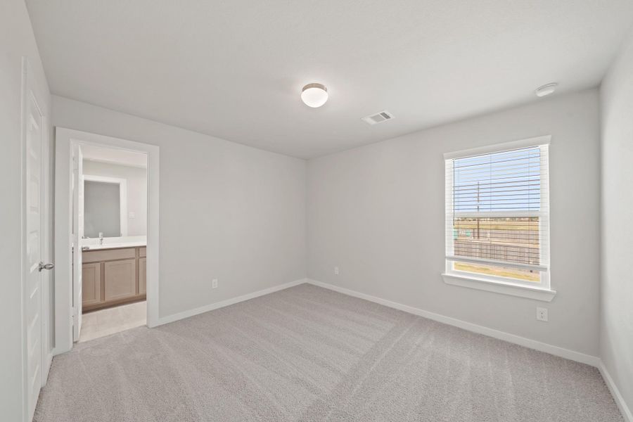 Spacious, unfurnished interior of a new home in Huntington Place, Rosharon (Image 13). Spacious, unfurnished interior of a new home in Huntington Place, Rosharon (Image 13).