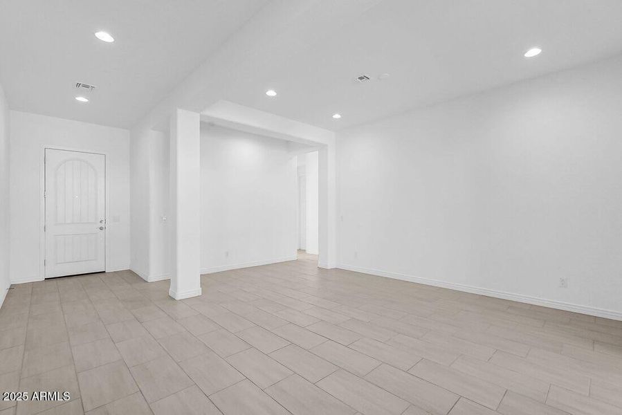 7632 W Remuda Drive ~ Ready Now!