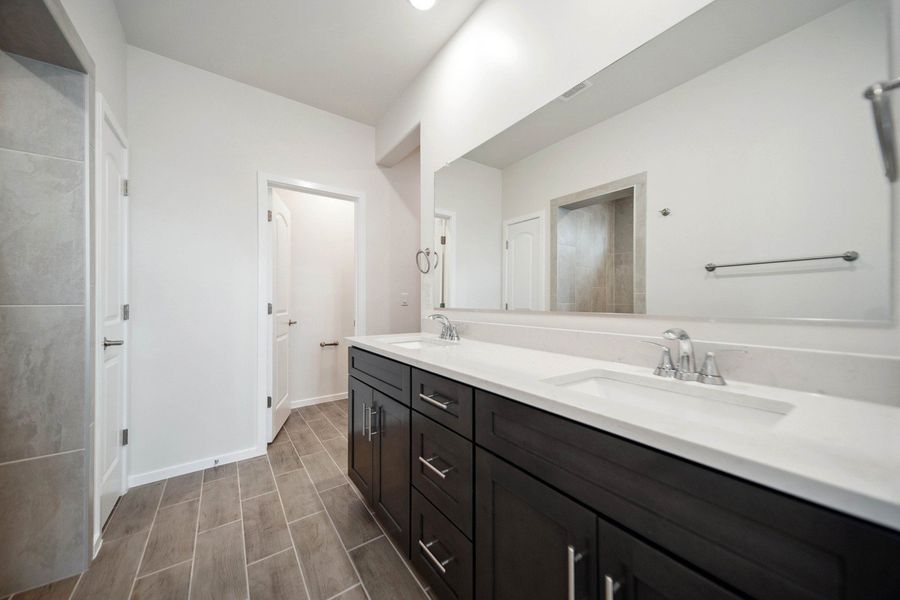 Representative furnished interior of a home built from the Valencia by Hakes Brothers in Summer Sky North, El Paso (Image 9).
