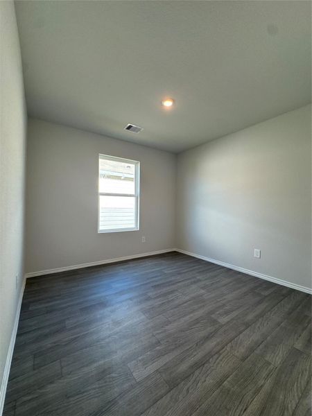 Spacious, unfurnished interior of a new home in Santa Fe, Cleveland (Image 21).