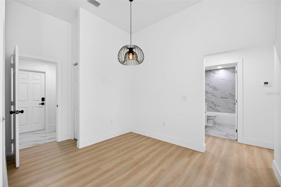 Spacious, unfurnished interior of a new home in , Punta Gorda (Image 14).