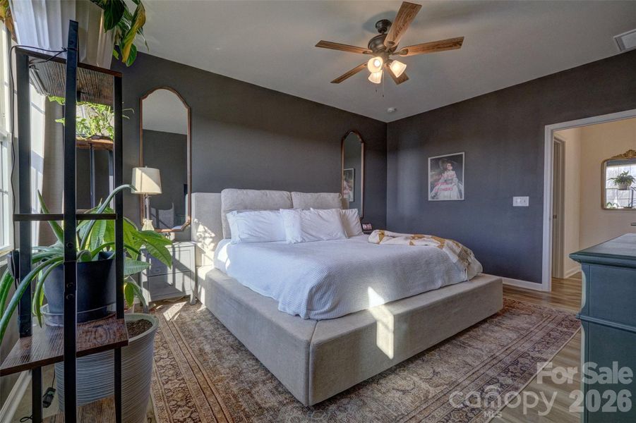 Furnished interior view inside a new home in Elizabeth, Fort Mill (Image 9).