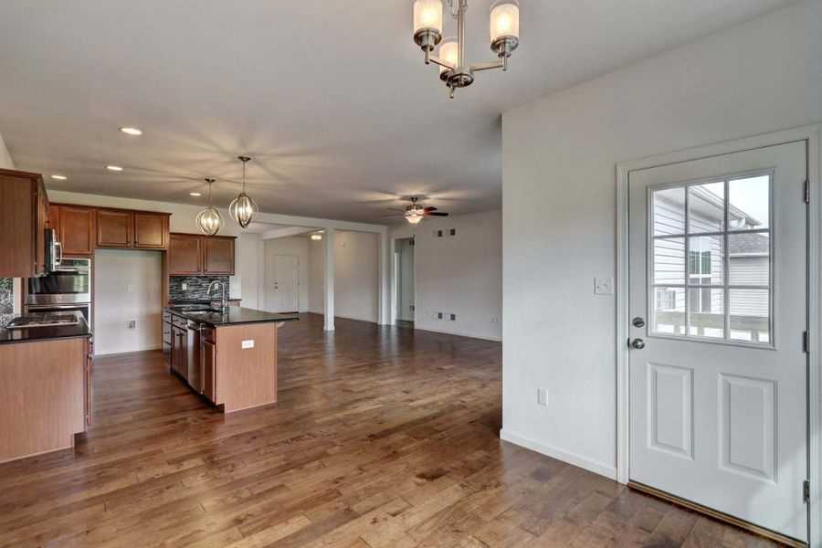 Breakfast Area & Gourmet Kitchen