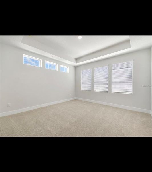 Spacious, unfurnished interior of a new home in Westshore Crossing, Tampa (Image 12).