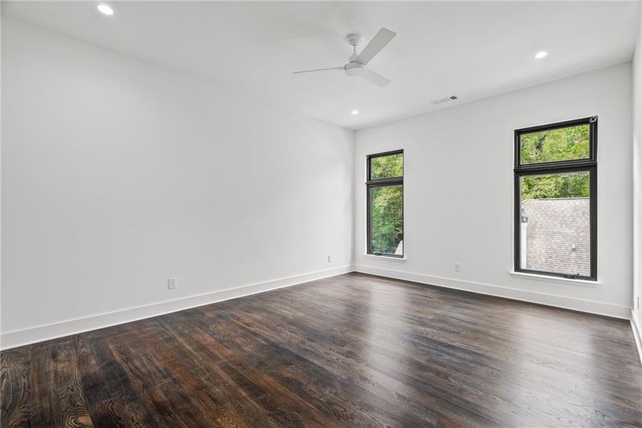 Spacious, unfurnished interior of a new home in , Atlanta (Image 29).
