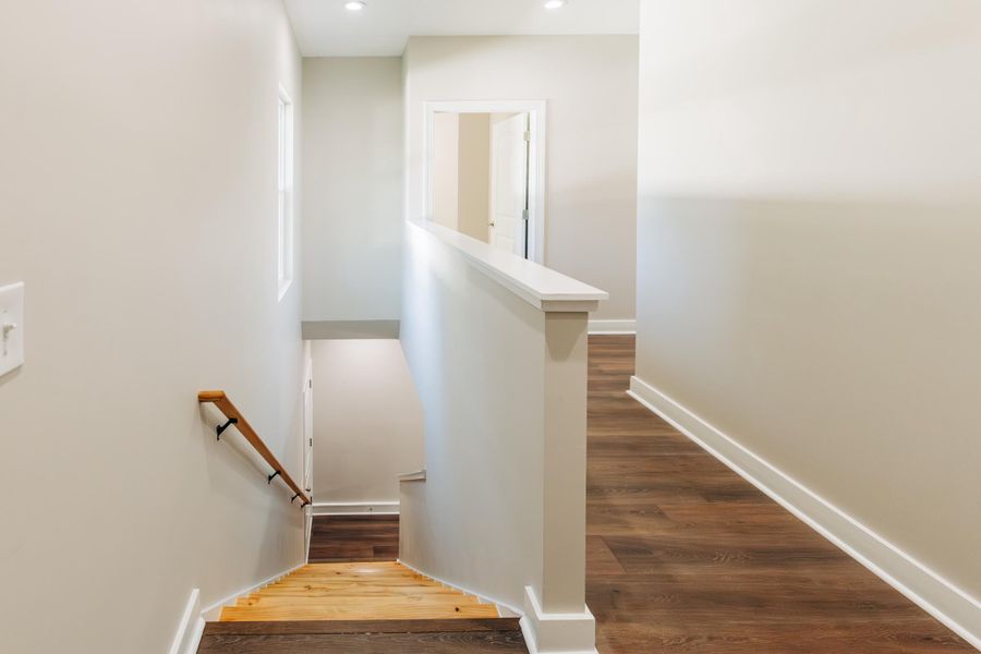 Spacious, unfurnished interior of a new home in , Walterboro (Image 13).