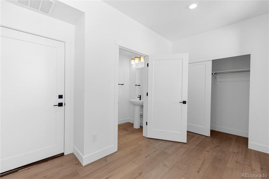 Spacious, unfurnished interior of a new home in , Broomfield (Image 24).