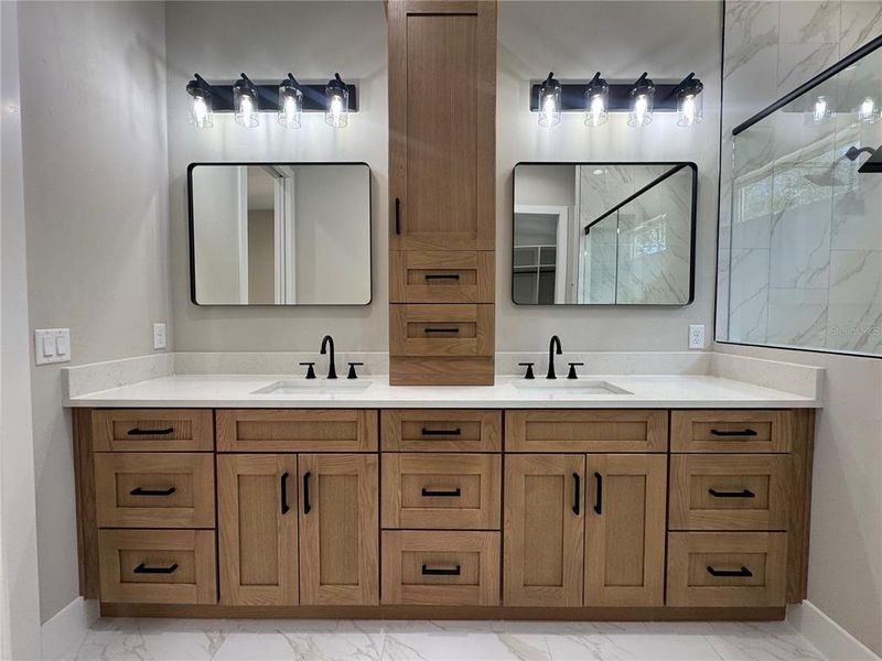 Furnished interior view inside a new home in , Chiefland (Image 17).