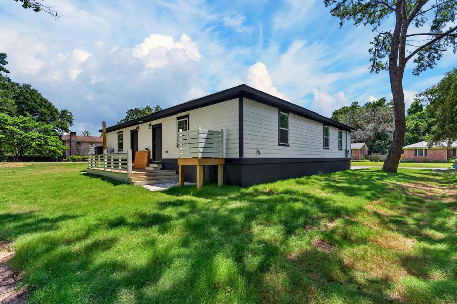 Exterior details and patio area of a home in , Hanahan (Image 19). Exterior details and patio area of a home in , Hanahan (Image 19).