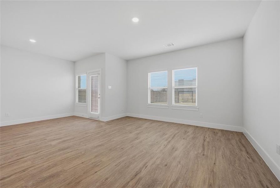 Spacious, unfurnished interior of a new home in , Forney (Image 29).