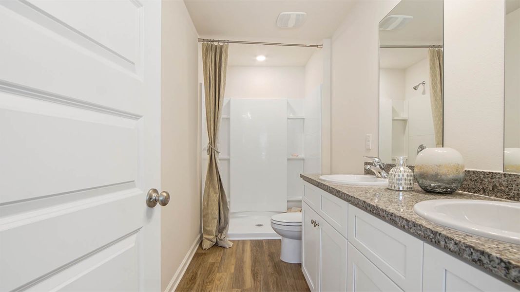 Representative furnished interior of a home built from the Aldridge by D.R. Horton in Sunny Hills, Chipley (Image 19).
