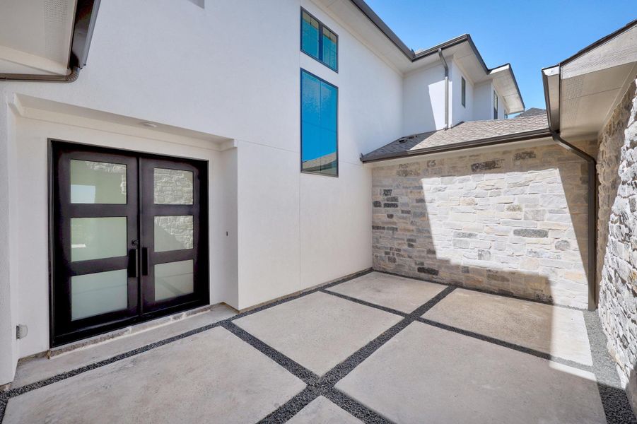 Image 23 of a home in Rough Hollow - Las Brisas.