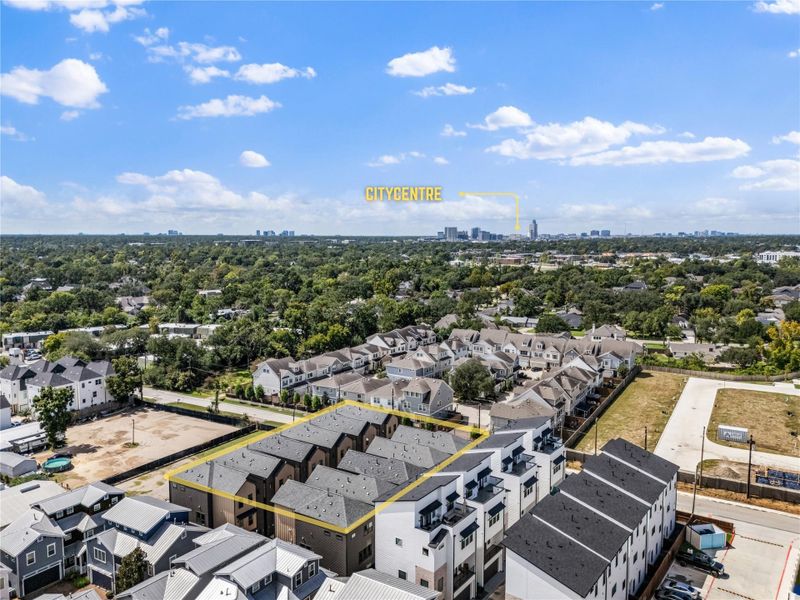 Conveniently located just minutes from Houston’s vibrant CityCentre, offering easy access to premier dining, shopping, and entertainment options. Conveniently located just minutes from Houston’s vibrant CityCentre, offering easy access to premier dining, shopping, and entertainment options.