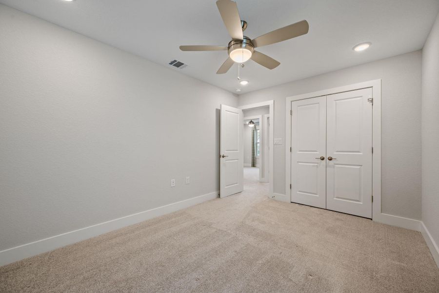 Spacious, unfurnished interior of a new home in Sarah's Creek, Pflugerville (Image 24).