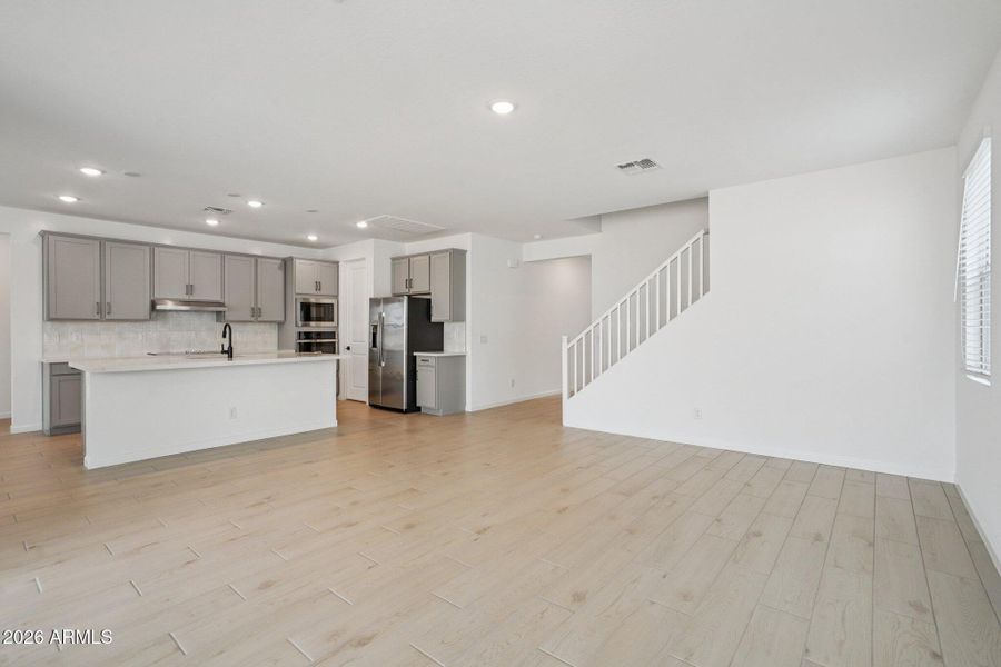 7-web-or-mls-W Brown St-S0104-007