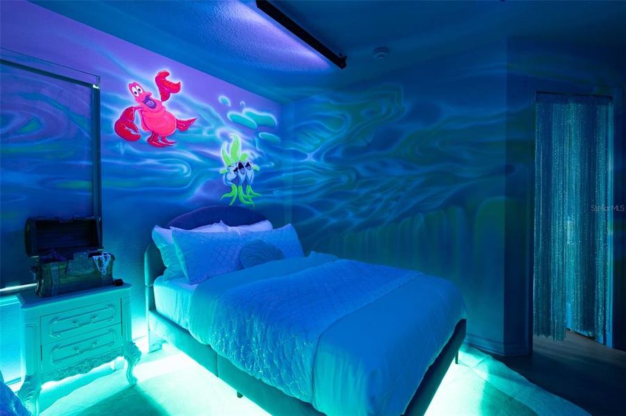 Furnished interior view inside a new home in Windsor Cay Resort, Clermont (Image 12).