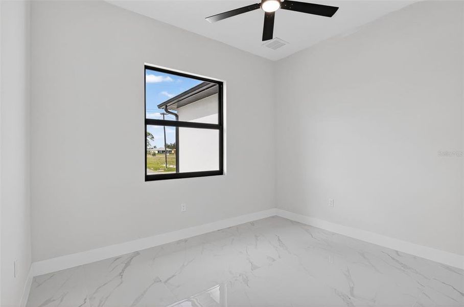 Spacious, unfurnished interior of a new home in , Cape Coral (Image 39).