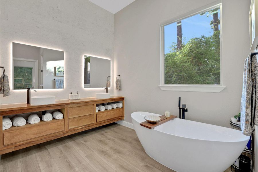Furnished interior view inside a new home in , Tomball (Image 17).