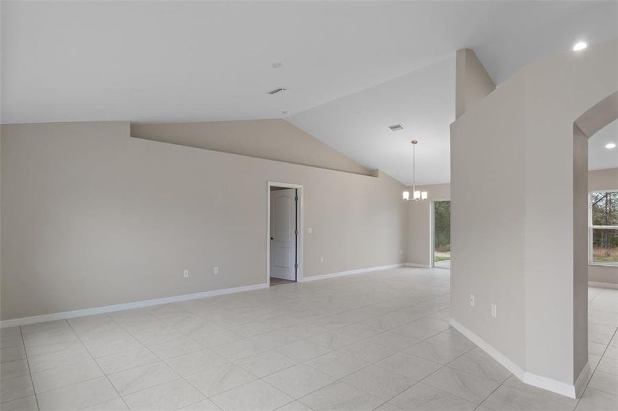 Spacious, unfurnished interior of a new home in , Weeki Wachee (Image 24).