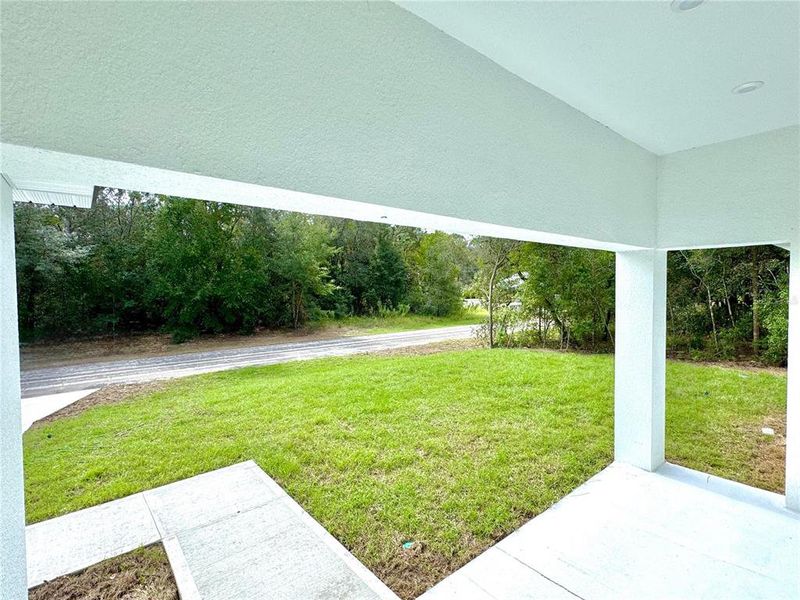 Exterior details and patio area of a home in , Citrus Springs (Image 17).